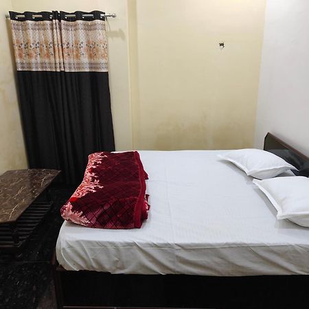 Sky Inn Paying Guest House Βαρανάσι Εξωτερικό φωτογραφία